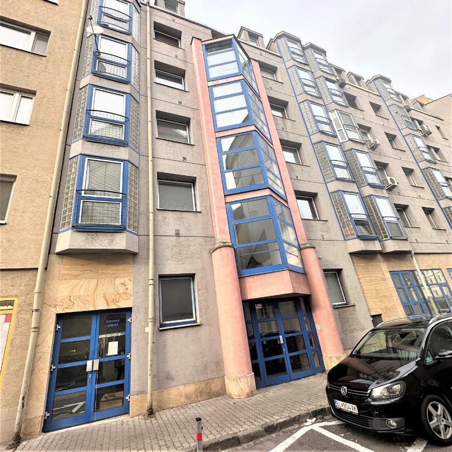Apartment Simona - Old Town Братислава Екстериор снимка