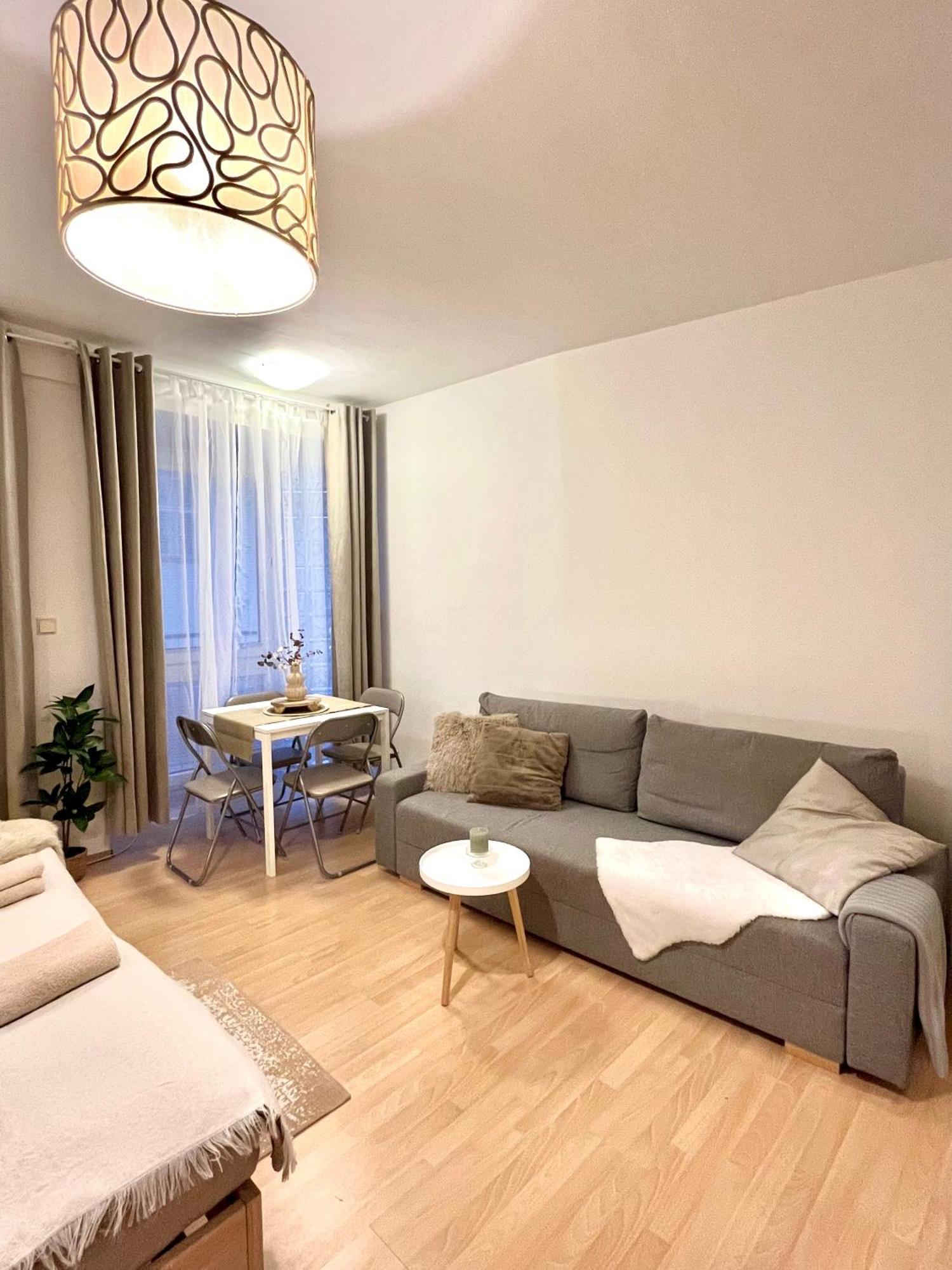 Apartment Simona - Old Town Братислава Екстериор снимка