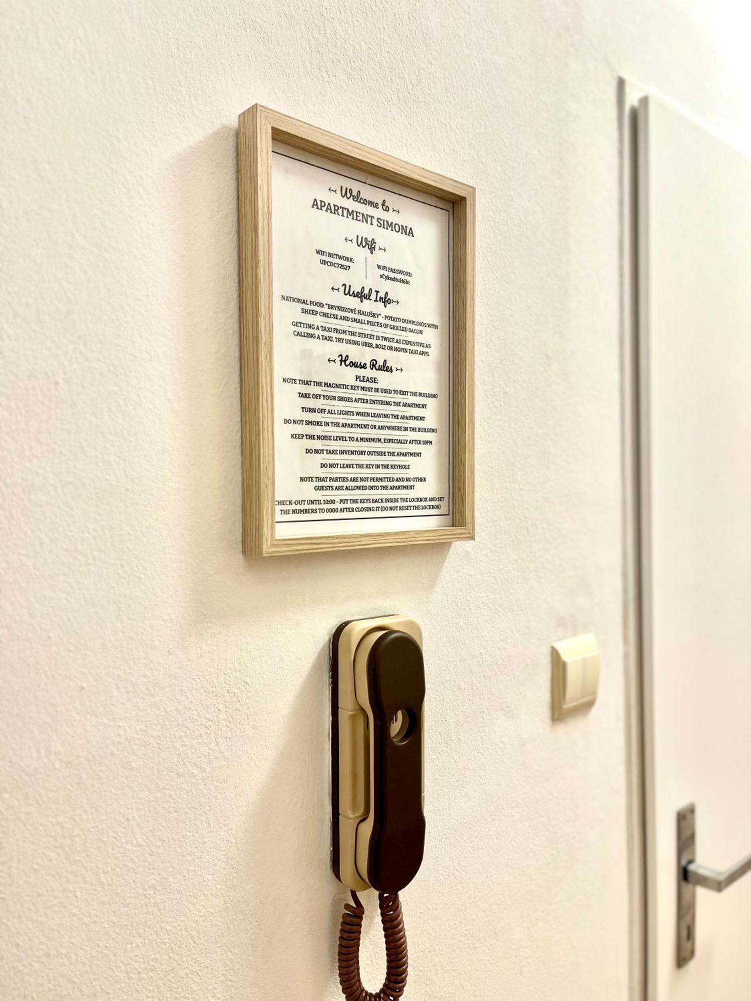 Apartment Simona - Old Town Братислава Екстериор снимка
