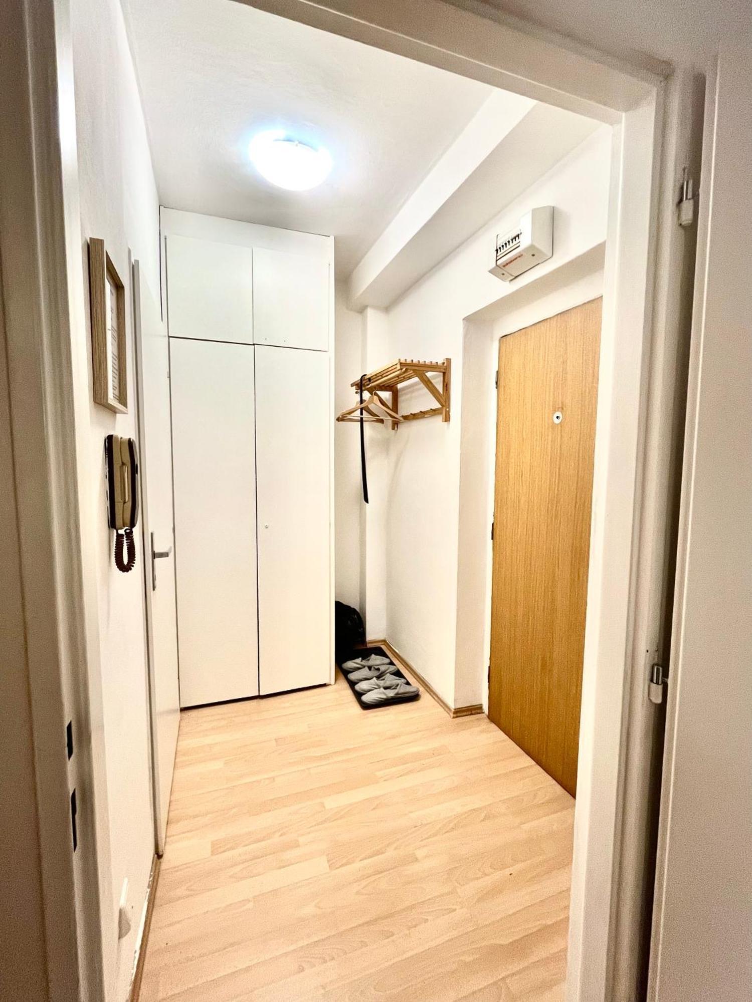 Apartment Simona - Old Town Братислава Екстериор снимка