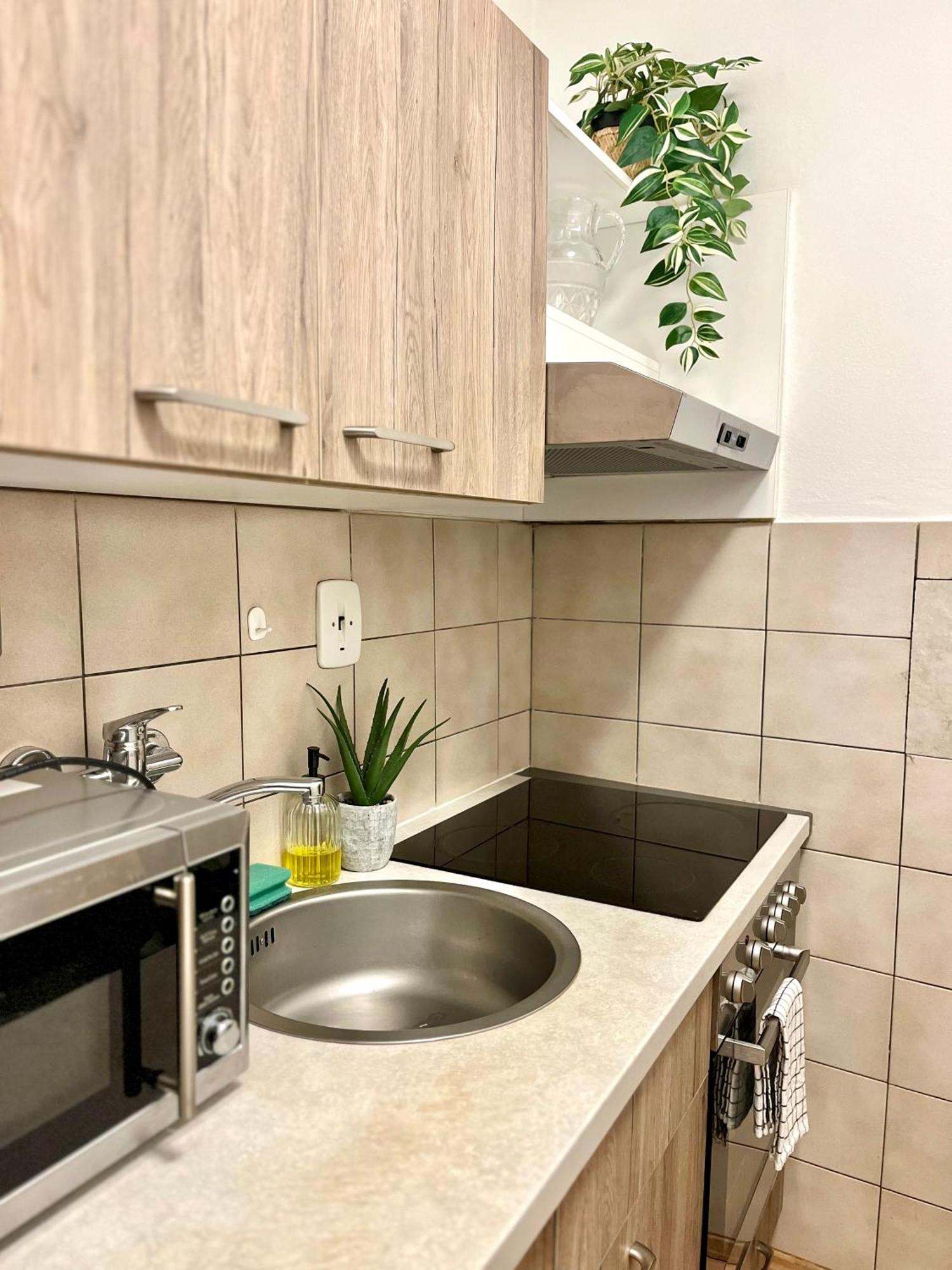 Apartment Simona - Old Town Братислава Екстериор снимка